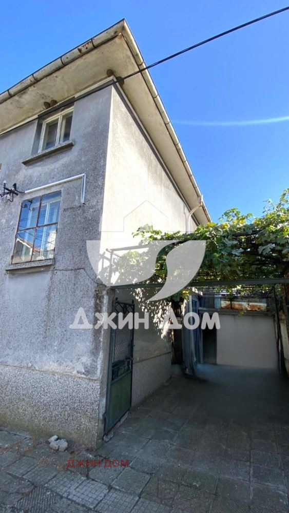 Продава КЪЩА, гр. Айтос, област Бургас, снимка 8 - Къщи - 52693113