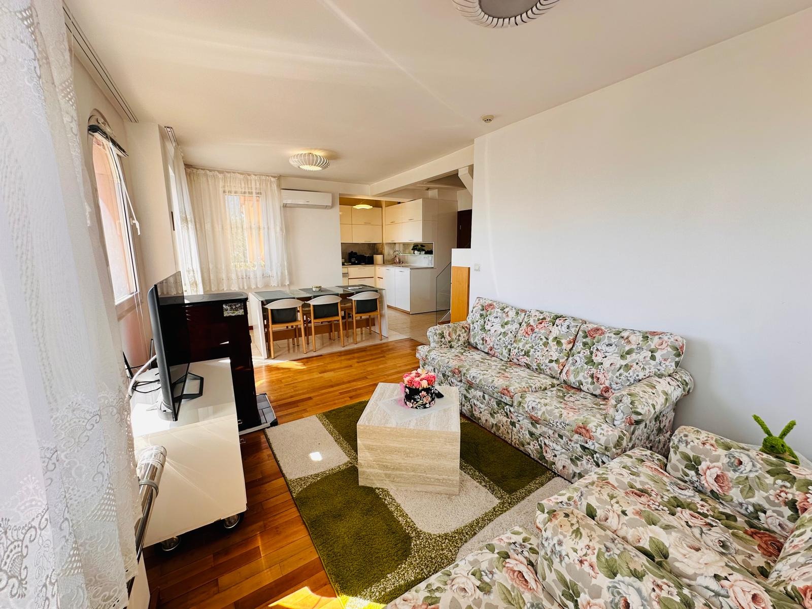Продава 3-СТАЕН, гр. Разлог, област Благоевград, снимка 4 - Апартаменти - 55991605