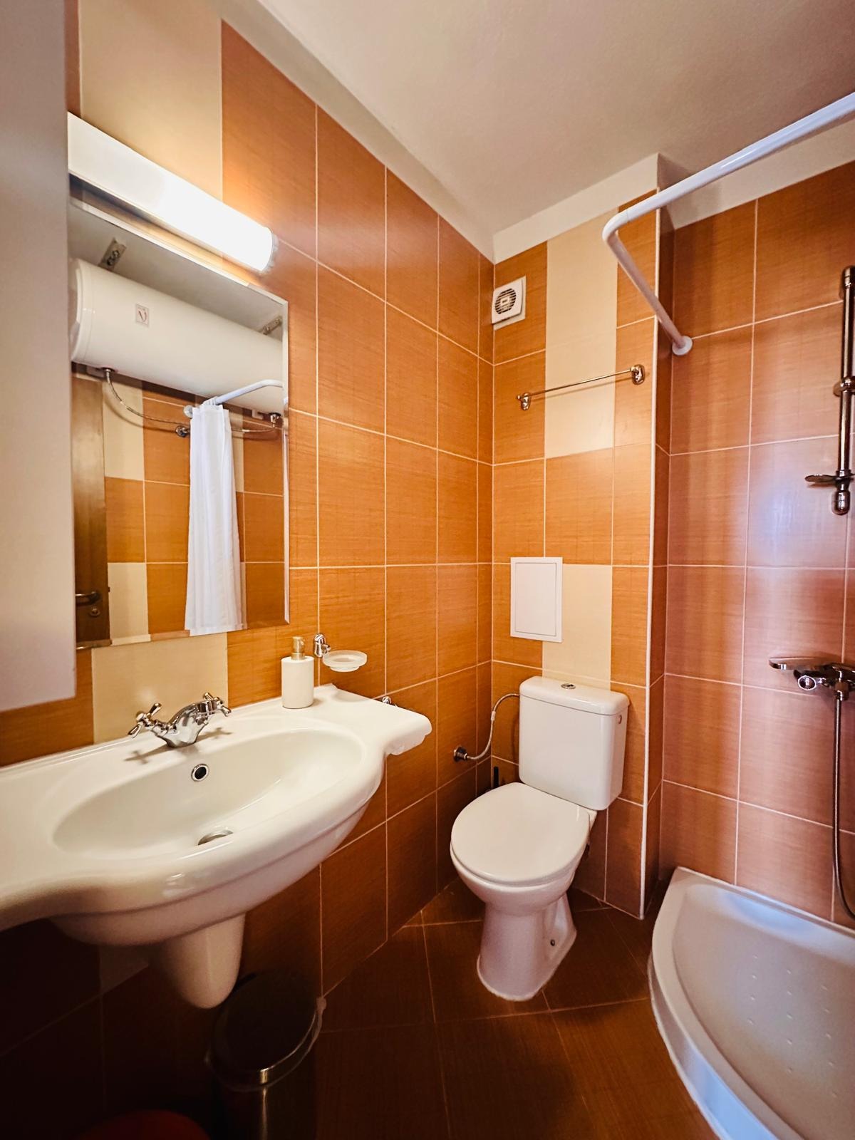 Продава 3-СТАЕН, гр. Разлог, област Благоевград, снимка 15 - Апартаменти - 55991605