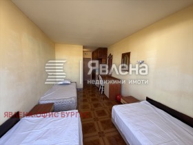 Στούντιο κ.κ. Σλαντσεβ βριαγ, περιοχή Μπουργκάς