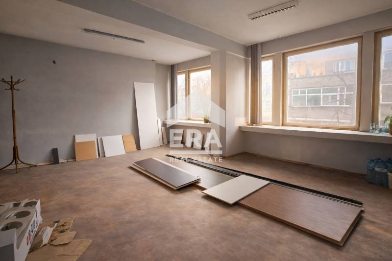 Продава ОФИС, гр. Горна Оряховица, област Велико Търново, снимка 2 - Офиси - 53382531