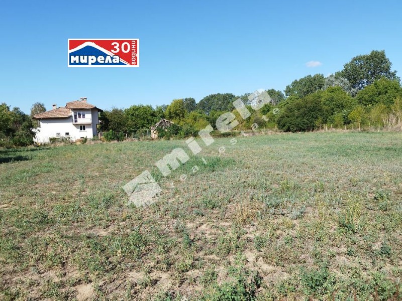 Продава ПАРЦЕЛ, област Велико Търново, с. Кесарево • 10500 € / 20536.22 лв. • 29085233 1