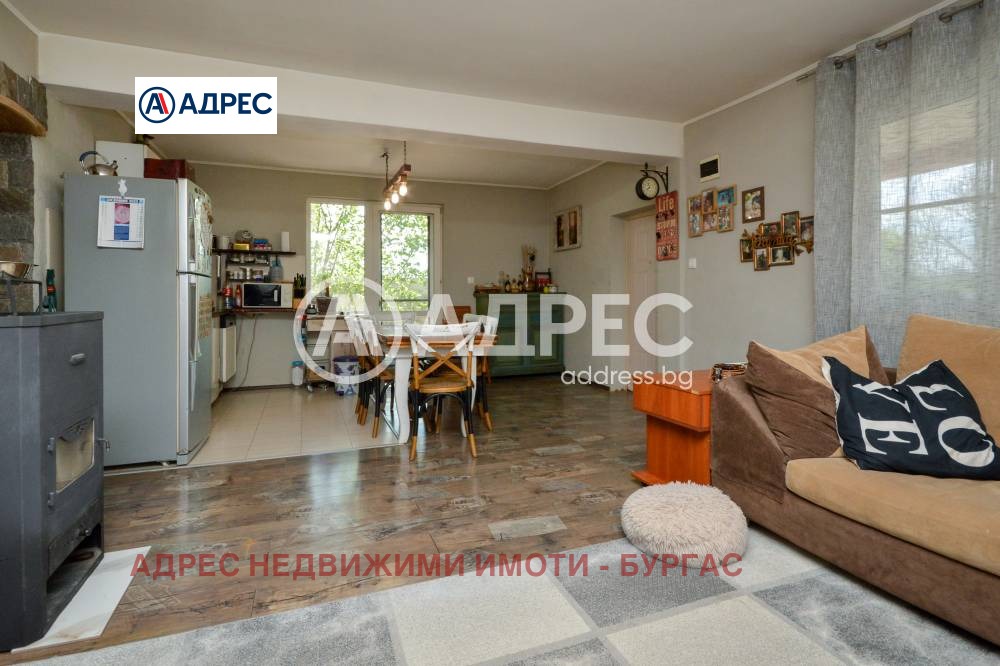 Продава КЪЩА, с. Полски извор, област Бургас, снимка 3 - Къщи - 54841714