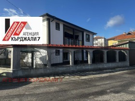 Hus Opalsjensko, region Kardzhali 1