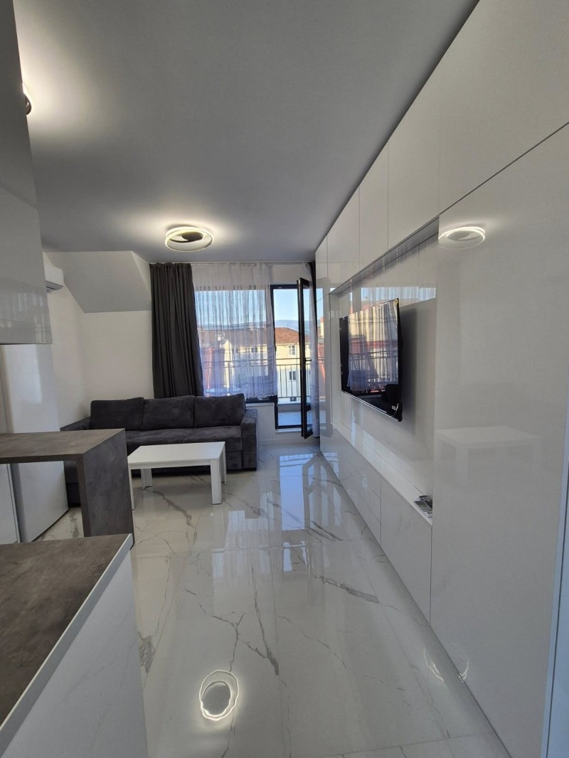 À vendre  Studio Plovdiv , Kyutchouk Parij , 56 m² | 12673814