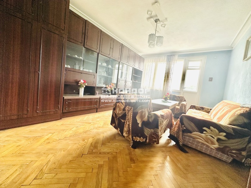 Продава  3-стаен град Пловдив , Христо Смирненски , 133 кв.м | 47952851 - изображение [2]