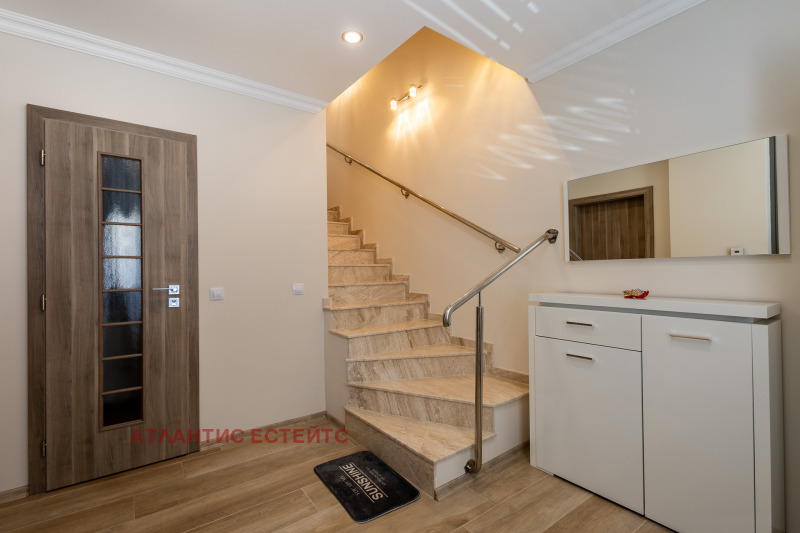 Til salg  Hus Burgas , Sarafovo , 187 kvm | 58634430 - billede [12]