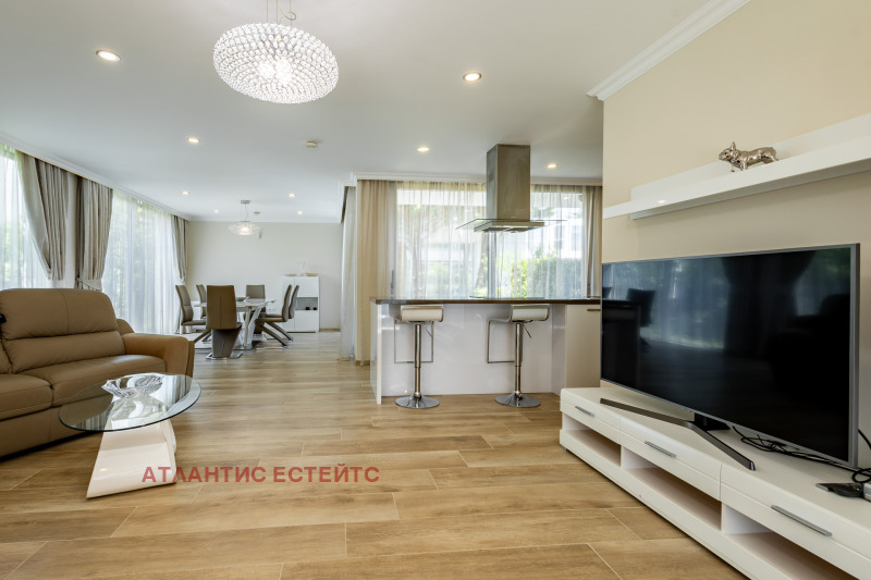 Til salg  Hus Burgas , Sarafovo , 187 kvm | 58634430 - billede [3]