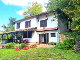 House Golyam izvor, region Lovech 1