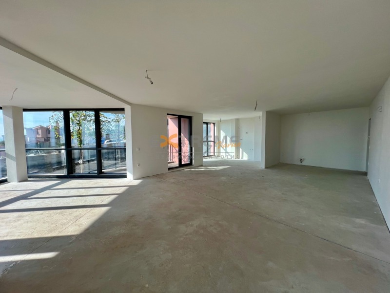 Продава 4-СТАЕН, гр. Варна, Свети Никола, снимка 3 - Апартаменти - 52427357