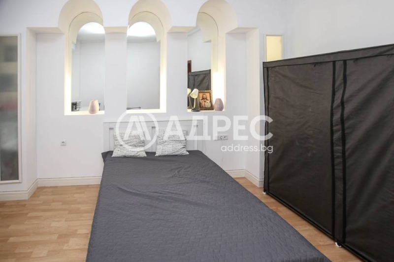 Продава МНОГОСТАЕН, гр. София, Център, снимка 7 - Апартаменти - 52693195