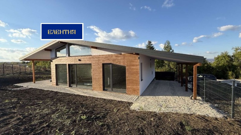 Продава КЪЩА, с. Хераково, област София област