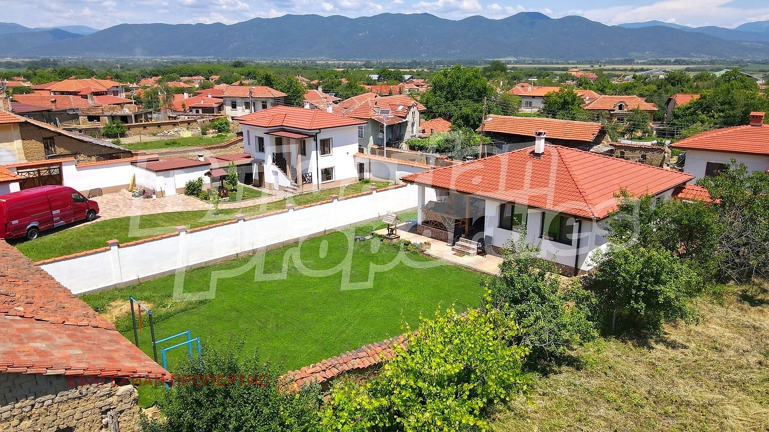 Продава КЪЩА, с. Елхово (Николаево), област Стара Загора, снимка 2 - Къщи - 55043363