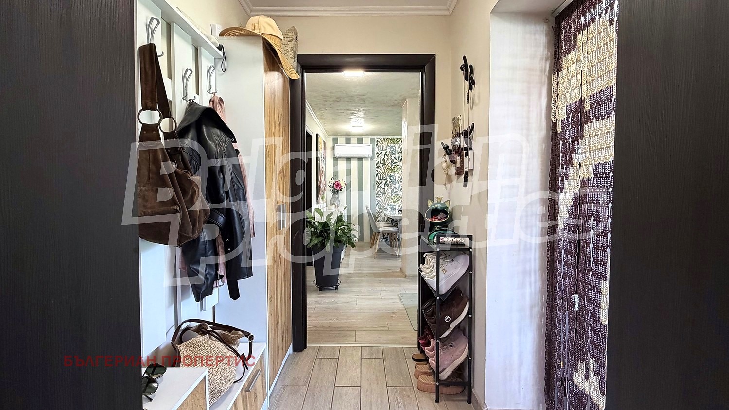Продава КЪЩА, с. Елхово (Николаево), област Стара Загора, снимка 13 - Къщи - 55043363