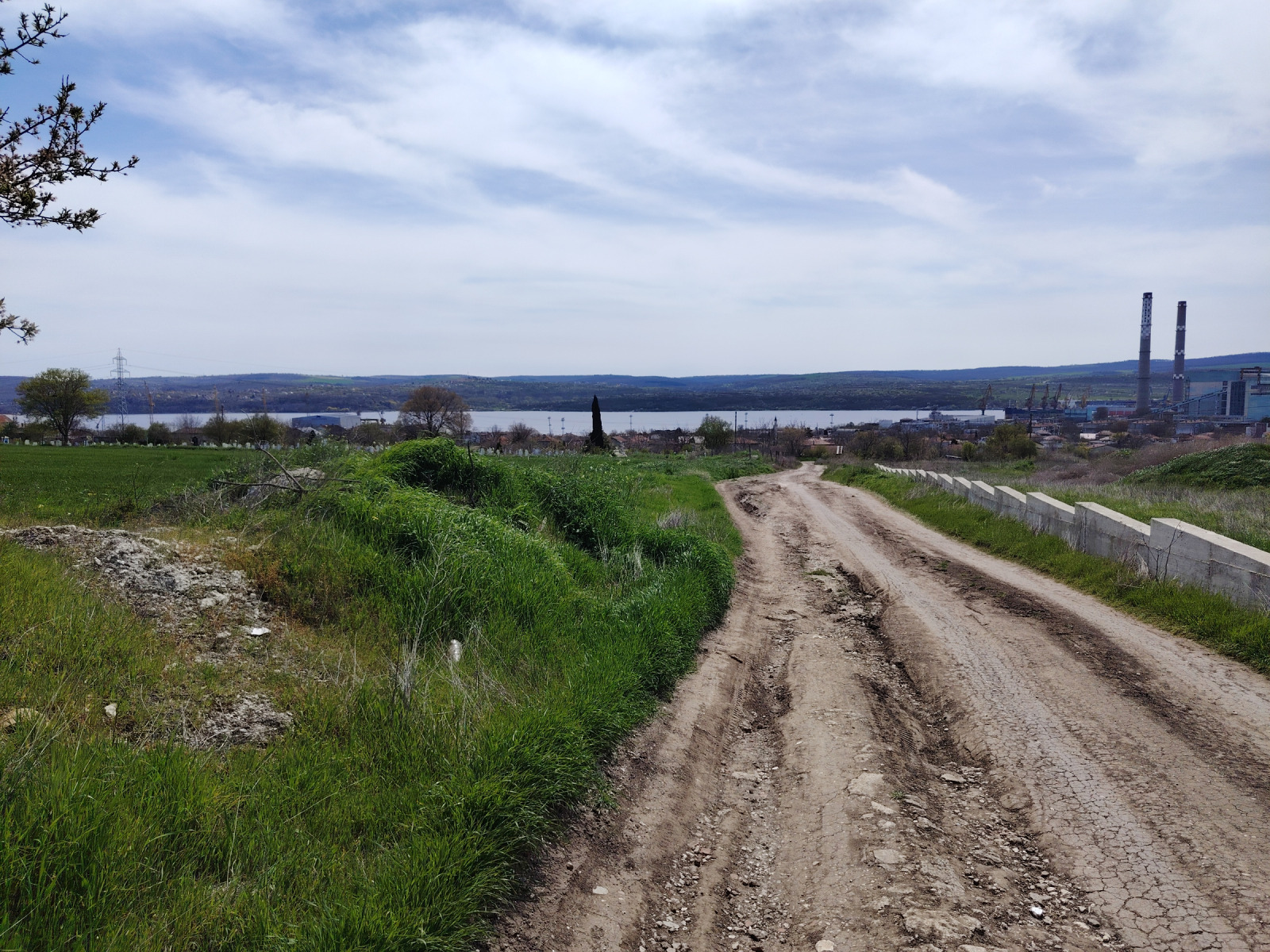 Продава ПАРЦЕЛ, с. Езерово, област Варна