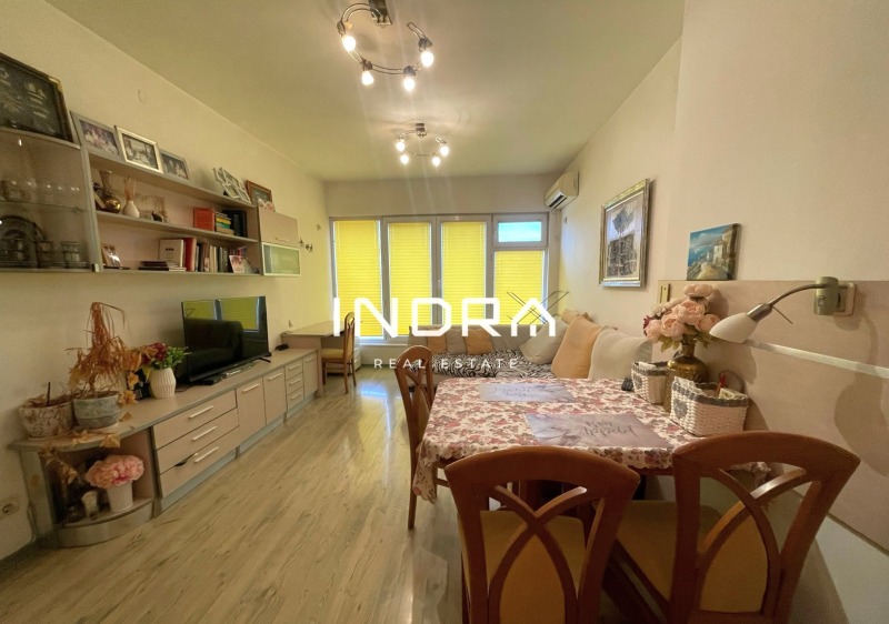 Продава 2-СТАЕН, гр. Бургас, Център, снимка 2 - Апартаменти - 52722386