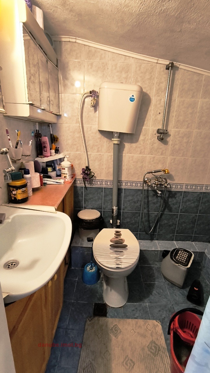 Продава ЕТАЖ ОТ КЪЩА, гр. Русе, Център, снимка 12 - Етаж от къща - 56214603