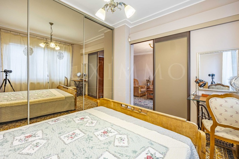 Продава 3-СТАЕН, гр. София, Център, снимка 7 - Апартаменти - 52636902