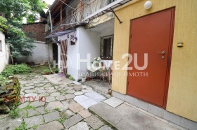 Продава  Етаж от къща, град София