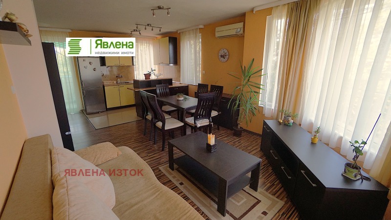 In vendita  2 camere da letto Sofia , Zona B-19 , 102 mq | 51590571