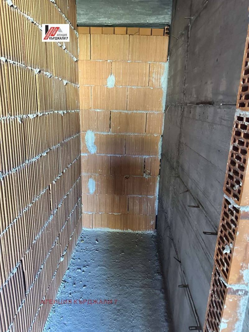 Продается  2 спальни Кърджали , Възрожденци , 109 кв.м | 11839360 - изображение [3]