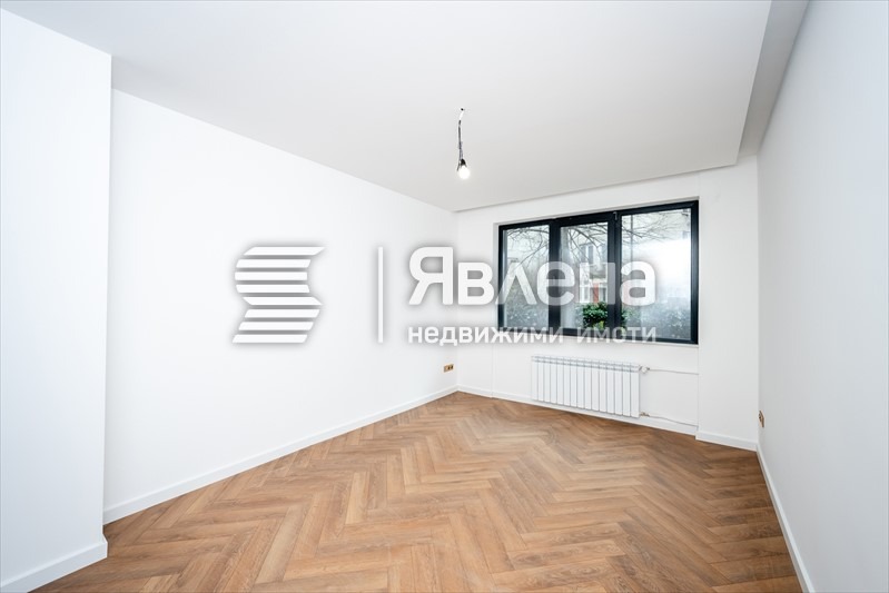 Продава 3-СТАЕН, гр. София, Център, снимка 3 - Апартаменти - 55893770