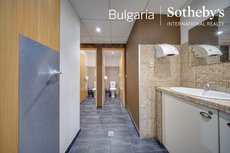 Продава ЗАВЕДЕНИЕ, гр. София, Център, снимка 13 - Заведения - 52687174