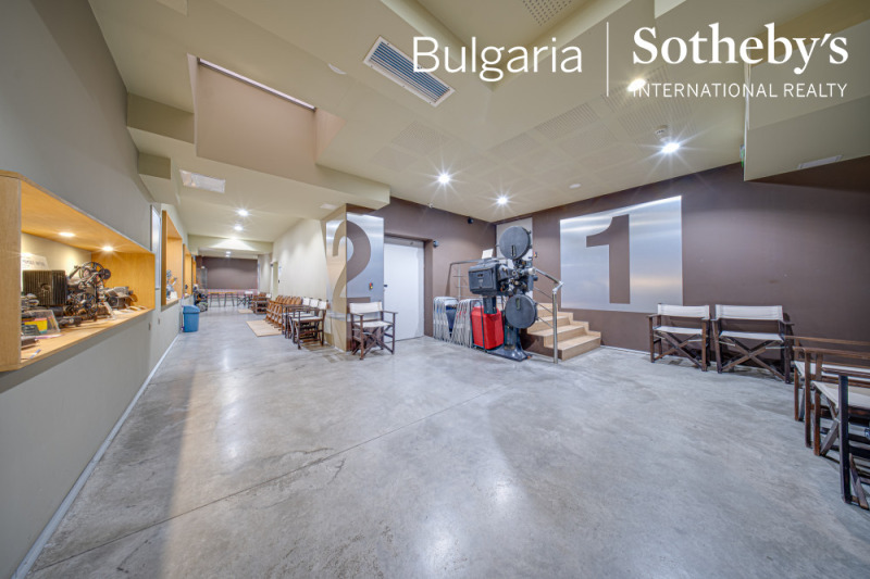 Продава ЗАВЕДЕНИЕ, гр. София, Център, снимка 4 - Заведения - 52687174