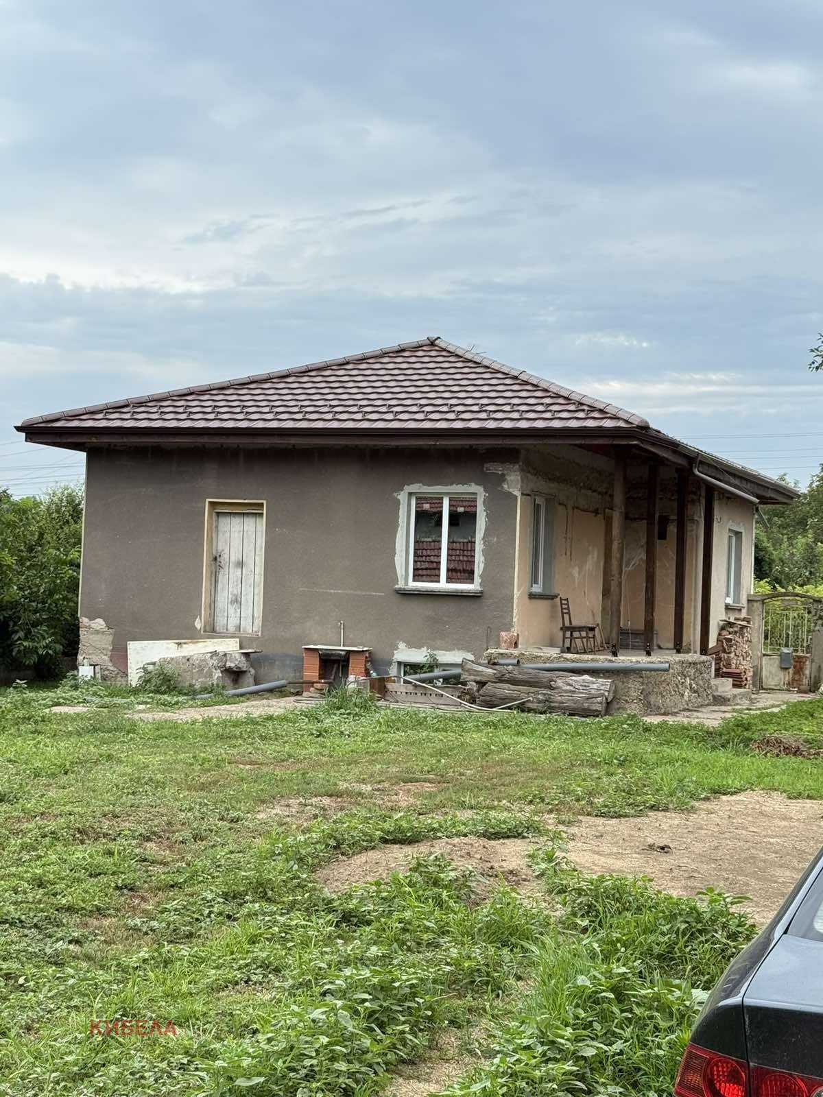 Продава КЪЩА, с. Комарево, област Плевен