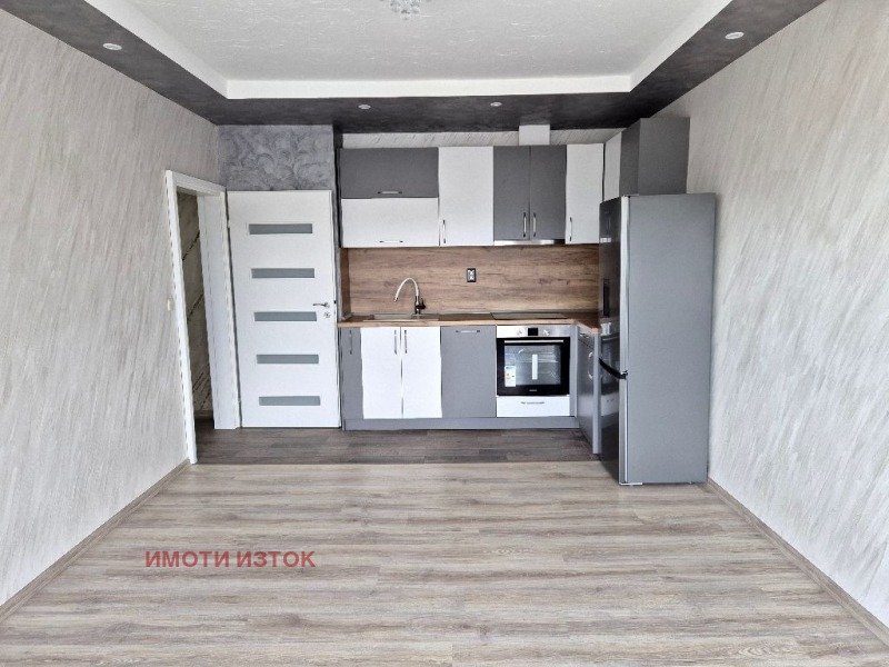 Myytävänä  Studio Pernik , Iztok , 46 neliömetriä | 22395041