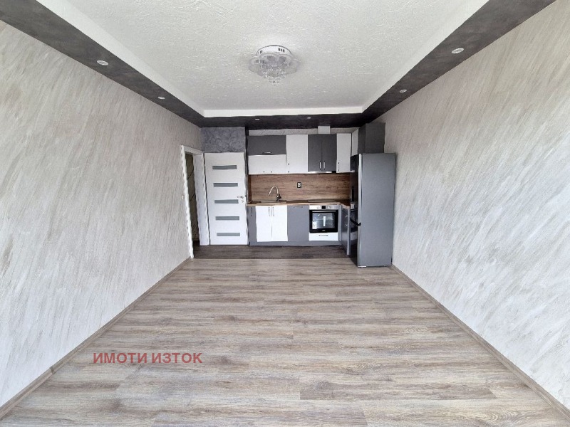 Myytävänä  Studio Pernik , Iztok , 46 neliömetriä | 22395041 - kuva [2]