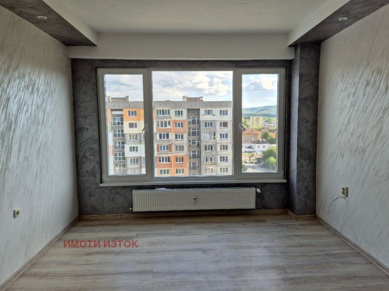 Myytävänä  Studio Pernik , Iztok , 46 neliömetriä | 22395041 - kuva [5]
