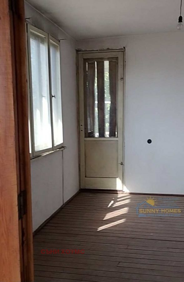 Продава ЕТАЖ ОТ КЪЩА, гр. Павликени, област Велико Търново, снимка 3 - Етаж от къща - 52649495