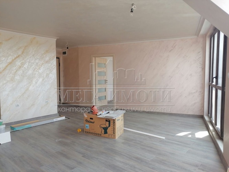 Продава  3-стаен град Сливен , Център , 118 кв.м | 83581574
