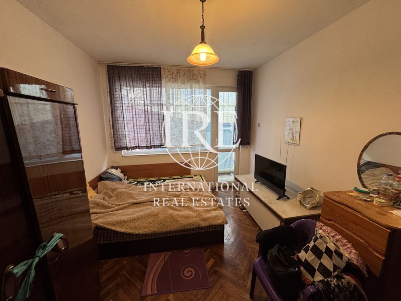 Продава 4-СТАЕН, гр. Варна, Лятно кино Тракия, снимка 3 - Апартаменти - 53368377