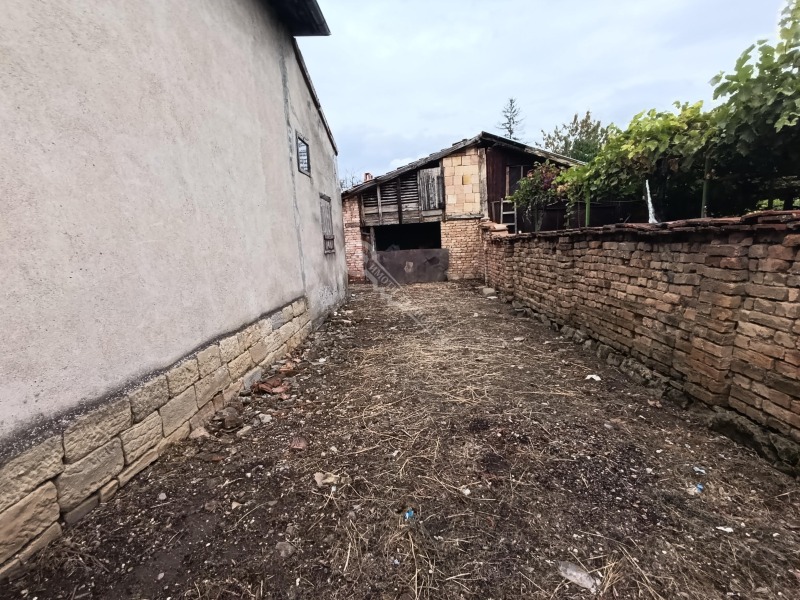 Продава КЪЩА, с. Драгомирово, област Велико Търново, снимка 10 - Къщи - 52038128