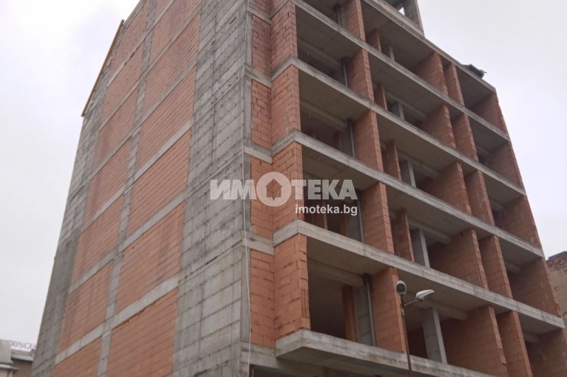 Продава  2-стаен град София , Център , 86 кв.м | 72626822