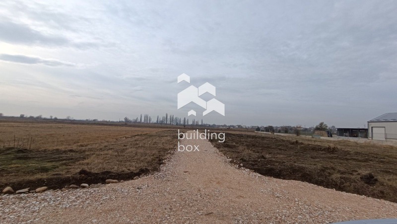 For Sale  Plot region Plovdiv , Voyvodinovo , 743 sq.m | 45939142