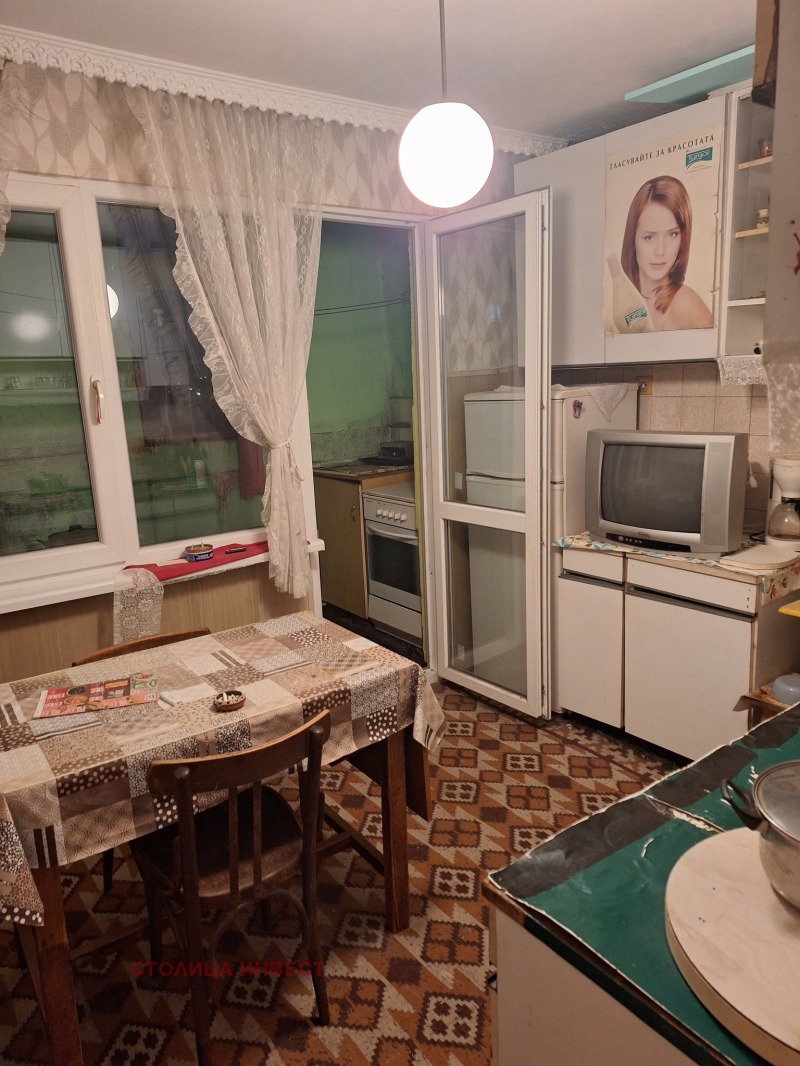 Продава 3-СТАЕН, гр. Русе, Родина 2