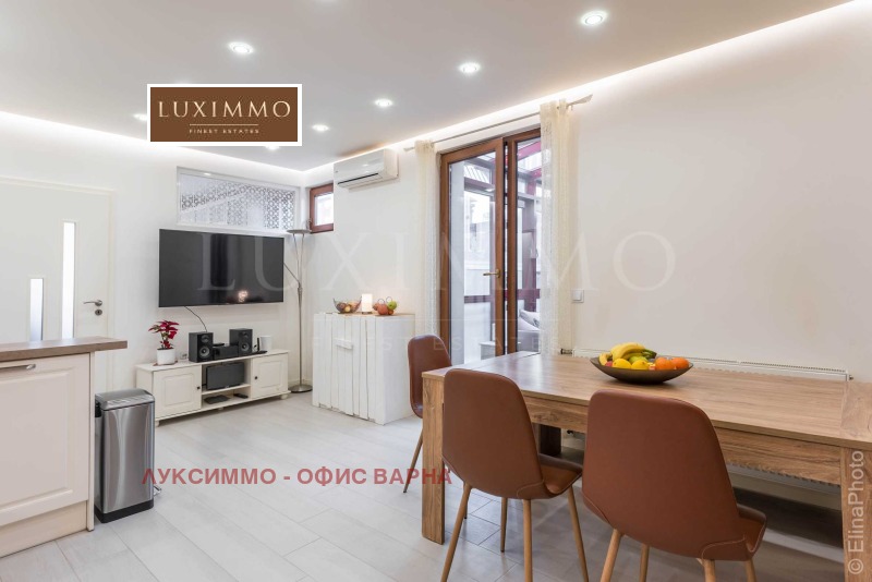 Продава 4-СТАЕН, гр. Варна, Център, снимка 1 - Aпартаменти - 48896749