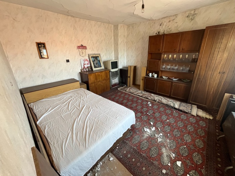 Продава КЪЩА, гр. Казанлък, област Стара Загора, снимка 12 - Къщи - 52243727