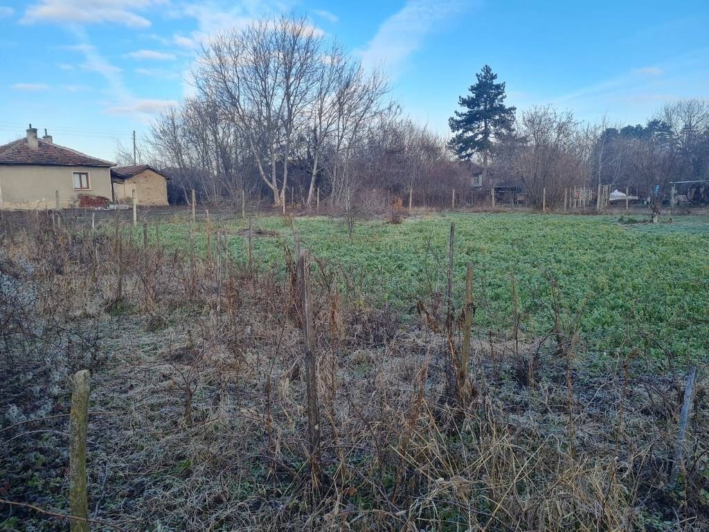 Продава ПАРЦЕЛ, с. Горен чифлик, област Варна, снимка 2 - Парцели - 52312646