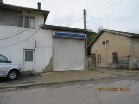 Продажба на промишлени помещения в област Велико Търново — страница 4 - изображение 1 