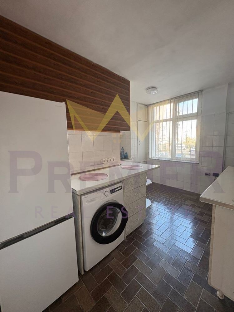 Продава МНОГОСТАЕН, гр. Пловдив, Кючук Париж, снимка 5 - Апартаменти - 54453992