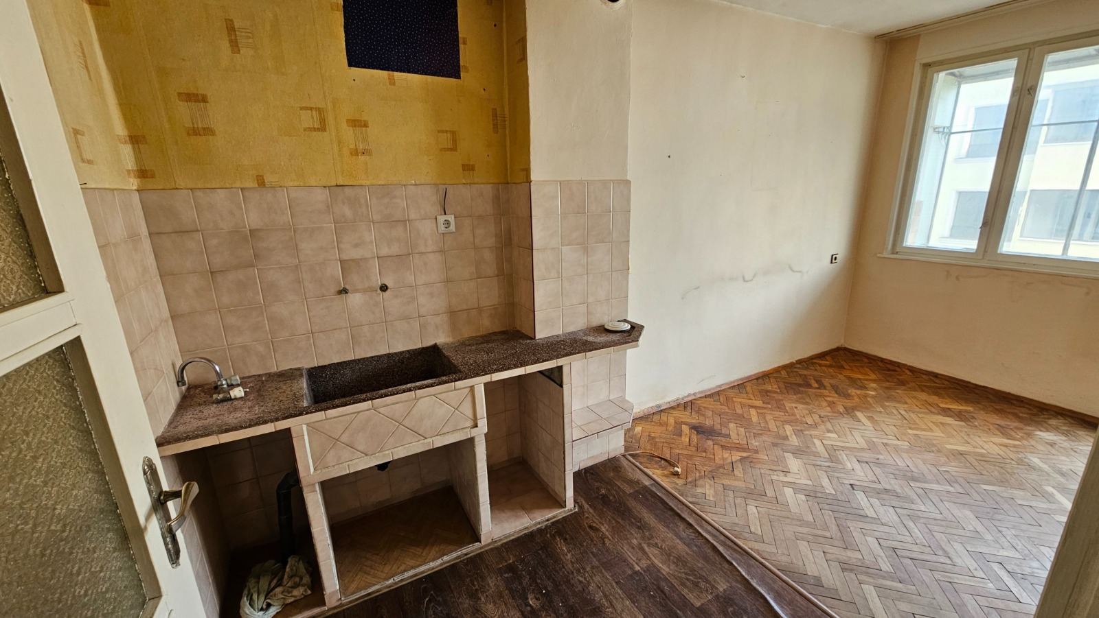 Продава 2-СТАЕН, гр. Разград, Център, снимка 4 - Апартаменти - 54213674