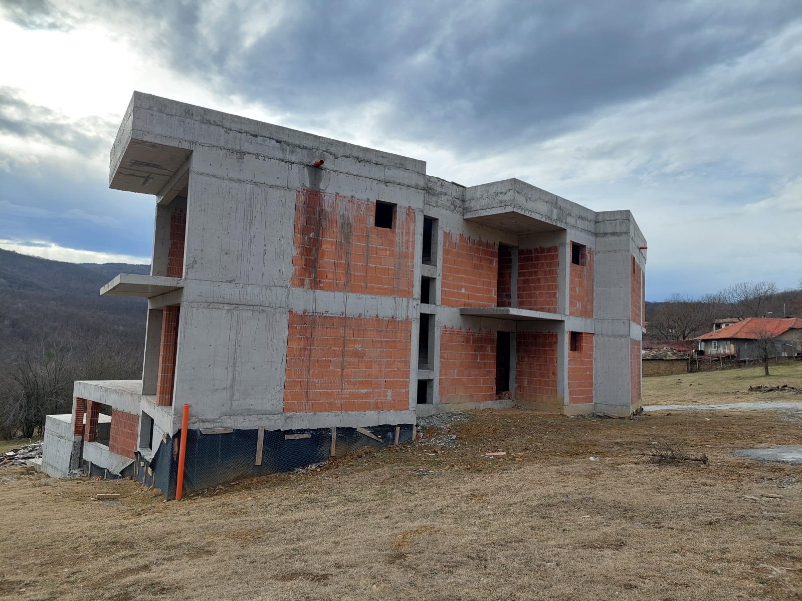 Продава КЪЩА, с. Радковци, област Велико Търново, снимка 2 - Къщи - 52602805