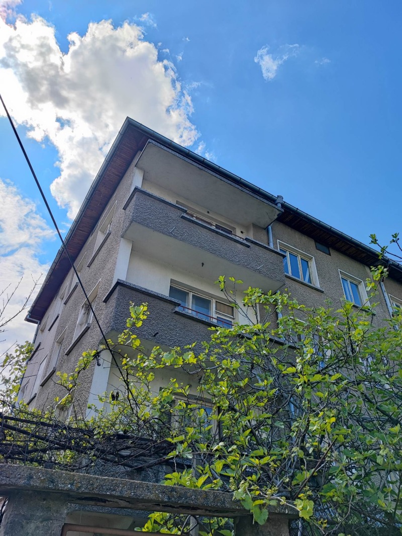 Продава КЪЩА в град Пазарджик, Ставропол - 260 кв.м / 190 000 € » 371 607.70 лв., ЧАСОВНИКА