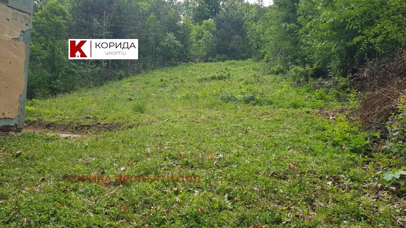 Продава ПАРЦЕЛ в област София, гр. Своге - 850 кв.м / 8 000 € » 15 646.64 лв., КОРИДА ПРОПЪРТИ ООД