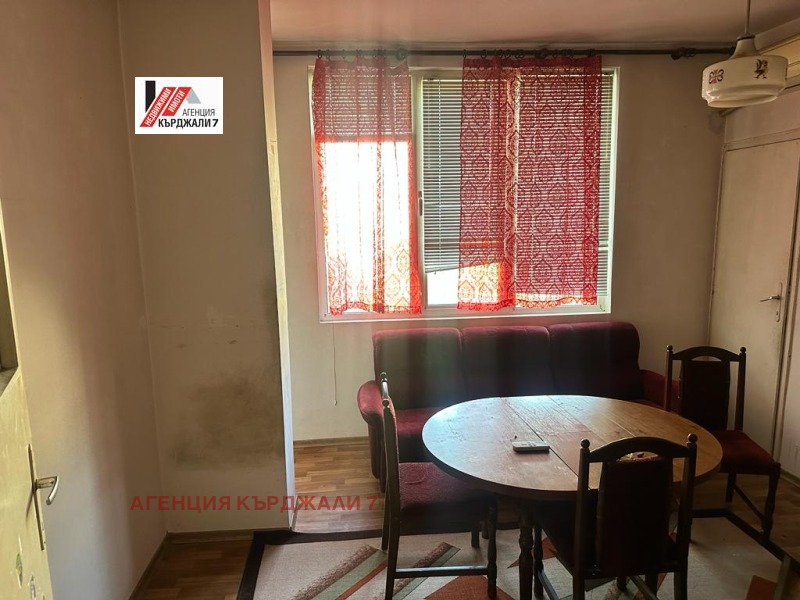 Продава  2-стаен град Кърджали , Център , 76 кв.м | 59206388 - изображение [7]