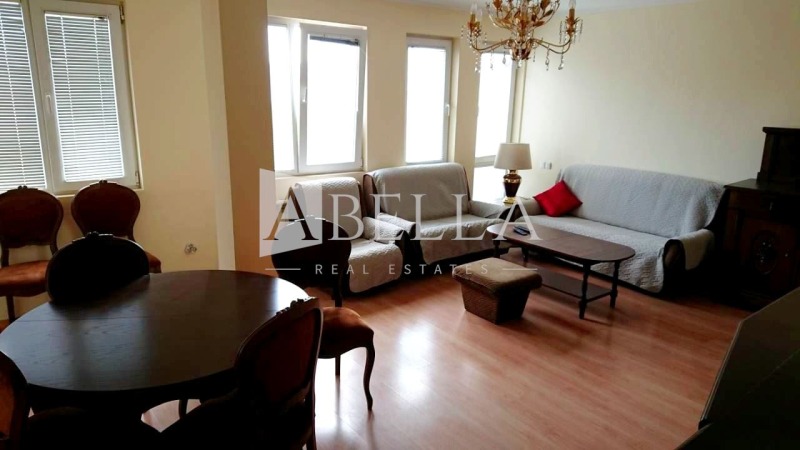 De vânzare  2 dormitoare Sofia , Hipodruma , 117 mp | 10324707